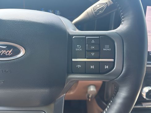 Used 2024 Ford F250 Lariat w/ Lariat Ultimate Package AWD/4WD image 19
