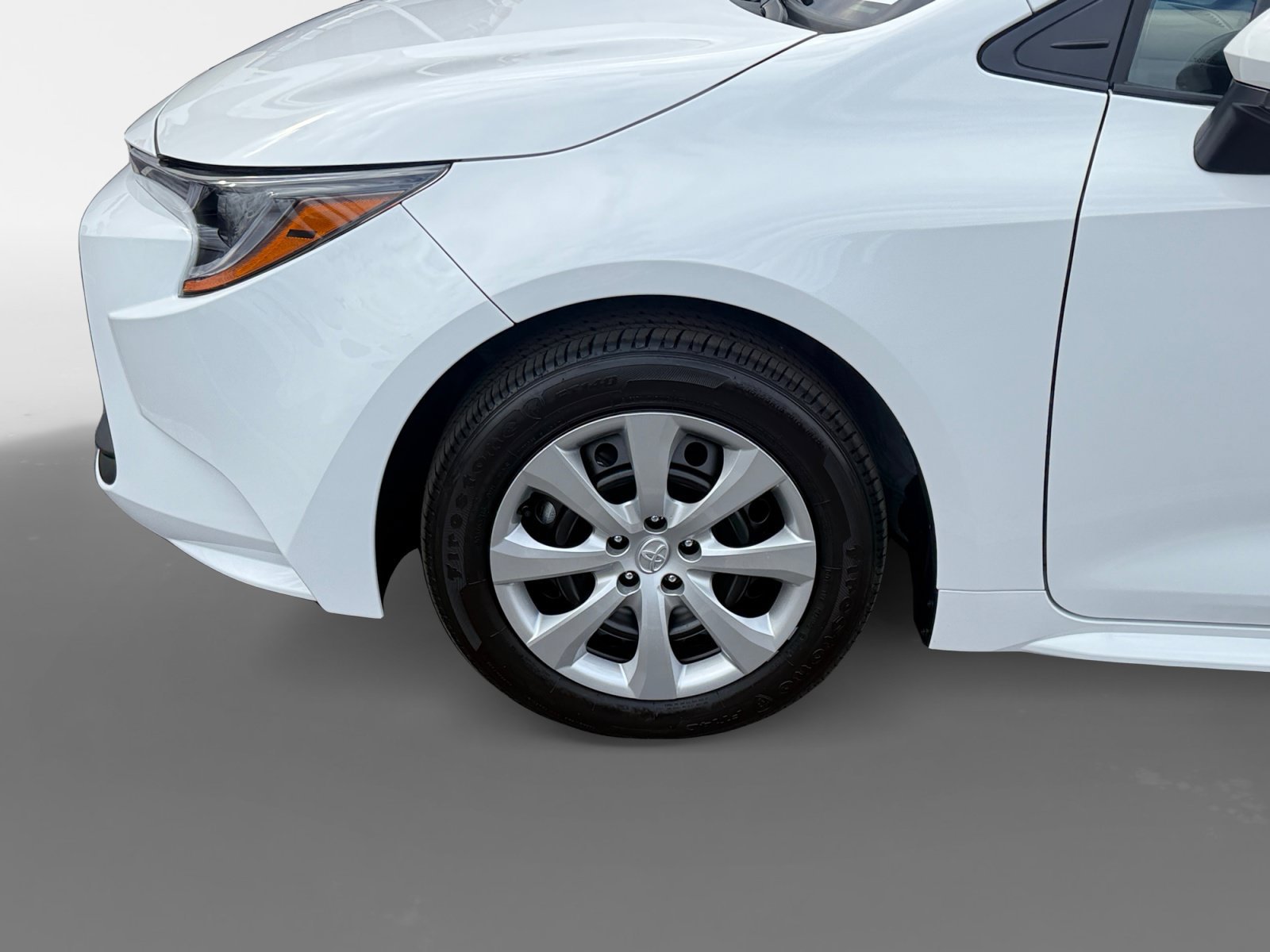 New 2027 Toyota Corolla LE FWD image 14