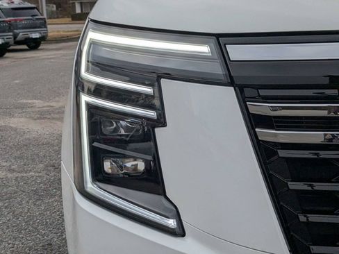 New 2026 Nissan Armada SV image 10