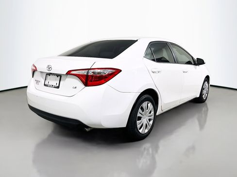 Used 2015 Toyota Corolla LE image 4