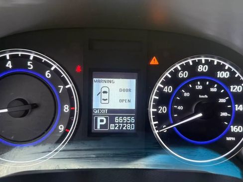 Used 2012 INFINITI G37 x Sedan w/ Premium Pkg image 18