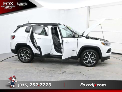 New 2026 Jeep Compass Limited AWD/4WD image 39