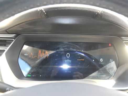 Used 2014 Tesla Model S 85 RWD image 39
