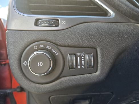 Used 2021 Jeep Cherokee Latitude Lux w/ Sun & Sound Group image 12