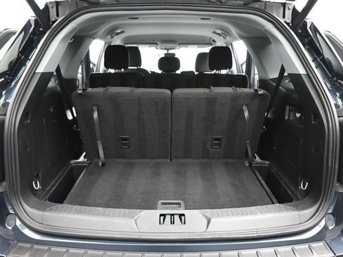 Certified 2023 Ford Explorer XLT RWD image 22