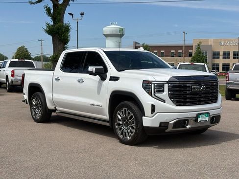 Used 2023 GMC Sierra 1500 Denali Ultimate AWD/4WD image 2