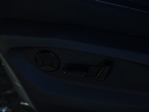 New 2026 Volkswagen Tiguan SE image 32