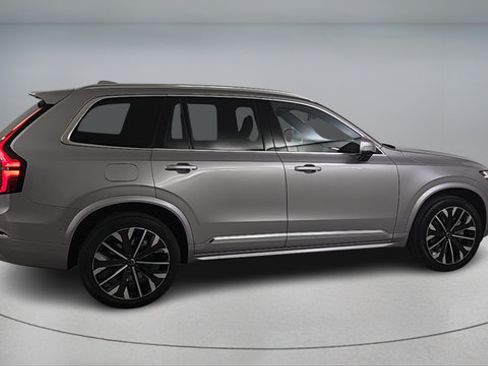Certified 2026 Volvo XC90 B6 Plus w/ Protection Package Premier AWD/4WD image 3