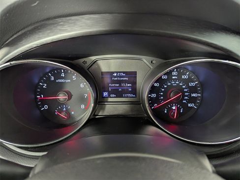 Used 2020 Kia Sedona LX image 39