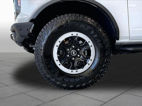 Used 2025 Ford Bronco Badlands AWD/4WD image 10