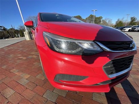 Used 2016 Chevrolet Cruze LT w/ Convenience Package image 8