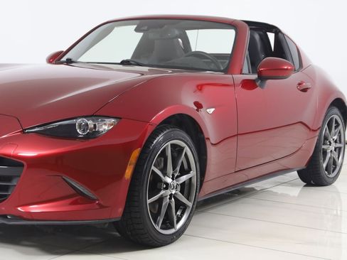 Used 2019 MAZDA MX-5 Miata RF Grand Touring RWD image 61