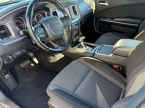 Used 2022 Dodge Charger SXT image 18