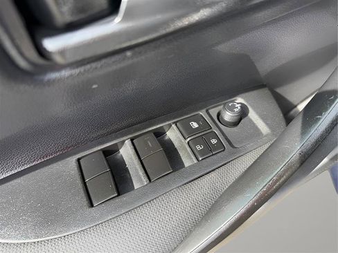 Used 2022 Toyota Corolla LE FWD image 16