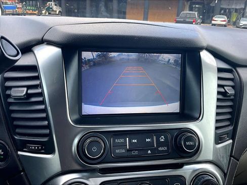 Used 2015 Chevrolet Suburban LT image 27