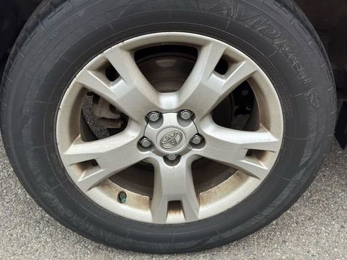 Used 2011 Toyota RAV4 4WD V6 image 15