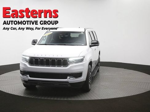 Used 2024 Jeep Wagoneer L Series II RWD image 57