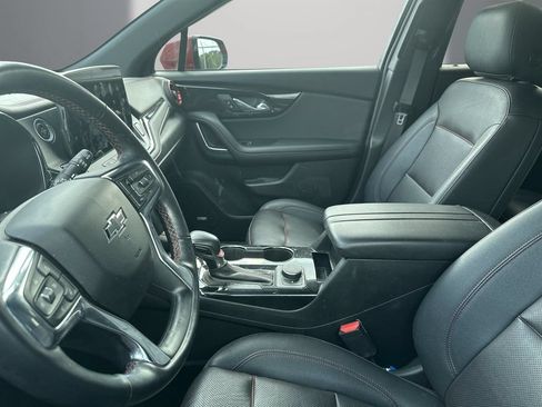 Used 2023 Chevrolet Blazer RS w/ Driver Confidence II Package FWD image 3