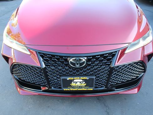 Used 2019 Toyota Avalon Touring w/ Preferred Accessory Package FWD image 9
