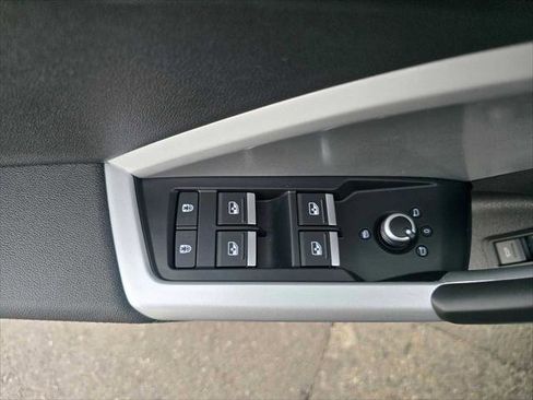 New 2025 Audi Q3 2.0T Premium image 24
