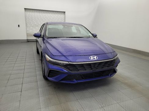 Used 2024 Hyundai Elantra SEL image 14