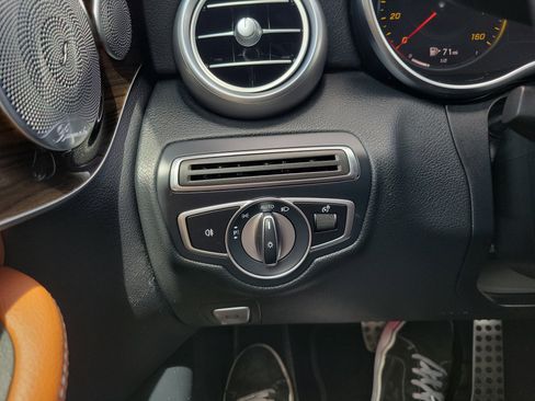 Used 2020 Mercedes-Benz C 300 Cabriolet image 28