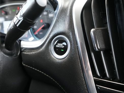 Used 2023 Chevrolet Traverse LT w/ LT Premium Package image 34