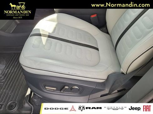 Used 2022 Rivian R1T Adventure AWD/4WD image 15