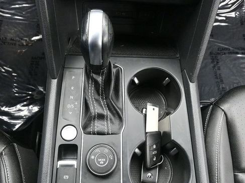 Used 2023 Volkswagen Atlas SE image 12