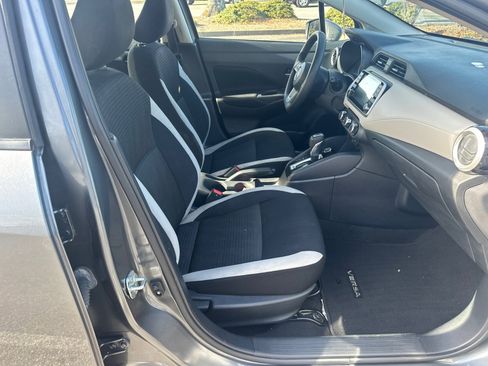 Used 2021 Nissan Versa SV image 12