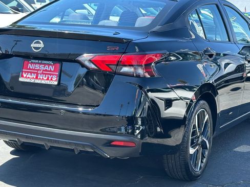 Used 2024 Nissan Versa SR FWD image 8