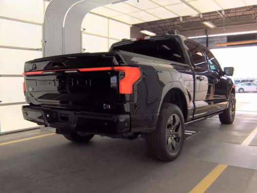 Used 2023 Ford F150 Lightning Lariat w/ Equipment Group 511A High AWD/4WD image 2