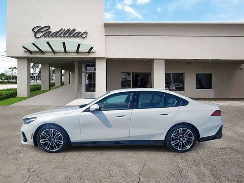 Used 2024 BMW 530i w/ M Sport Package RWD image 2