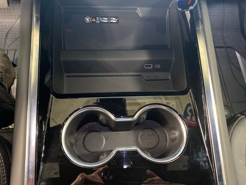 Certified 2025 Chevrolet Suburban High Country image 55