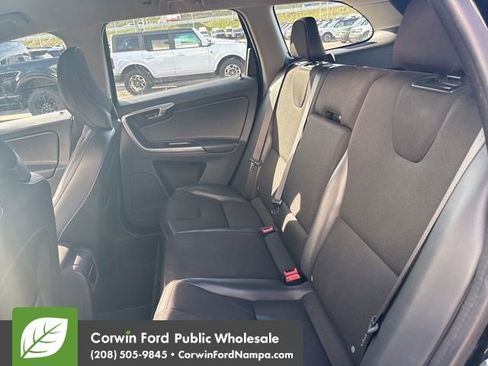 Used 2016 Volvo XC60 T5 image 10