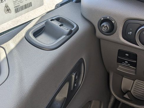 New 2024 Ford Transit 250 148 Medium Roof image 15
