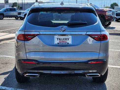 Used 2024 Buick Enclave Premium image 9