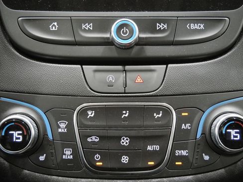 Used 2023 Chevrolet Malibu LT FWD image 18