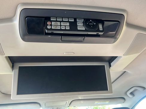 Used 2013 Honda Odyssey Touring image 12