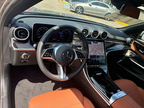 Used 2024 Mercedes-Benz C 300 Sedan image 9