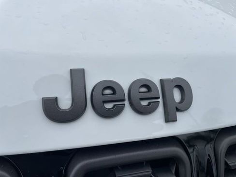 Used 2026 Jeep Compass Limited w/ Limited Altitude Pack AWD/4WD image 30