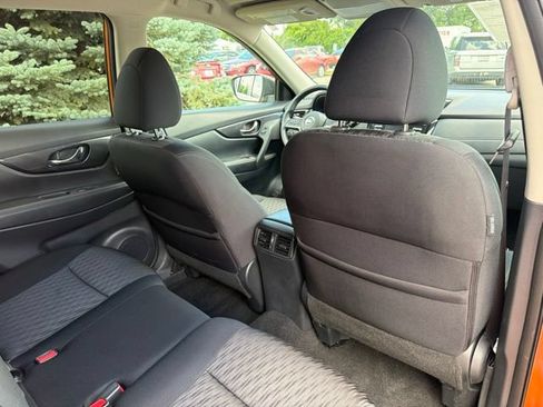 Used 2017 Nissan Rogue S w/ S Appearance Package FWD image 21