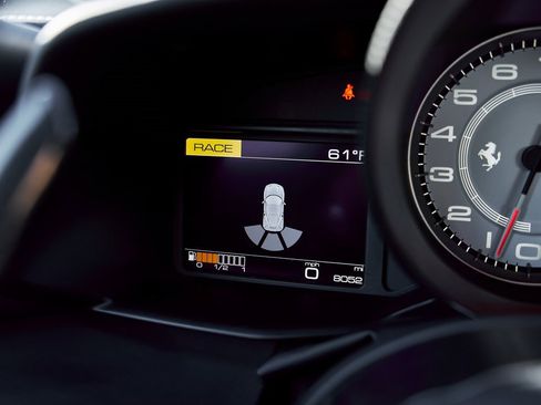 Used 2017 Ferrari 488 GTB image 74