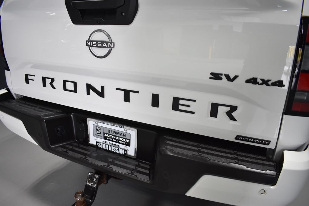 Used 2023 Nissan Frontier SV w/ Midnight Edition Package AWD/4WD image 12