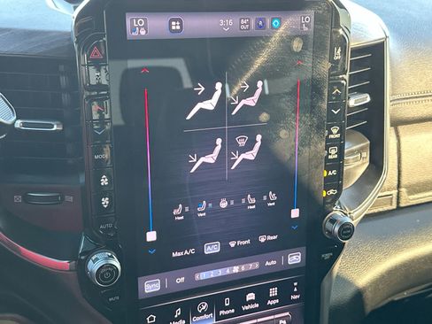 Used 2025 RAM 3500 Laramie image 19