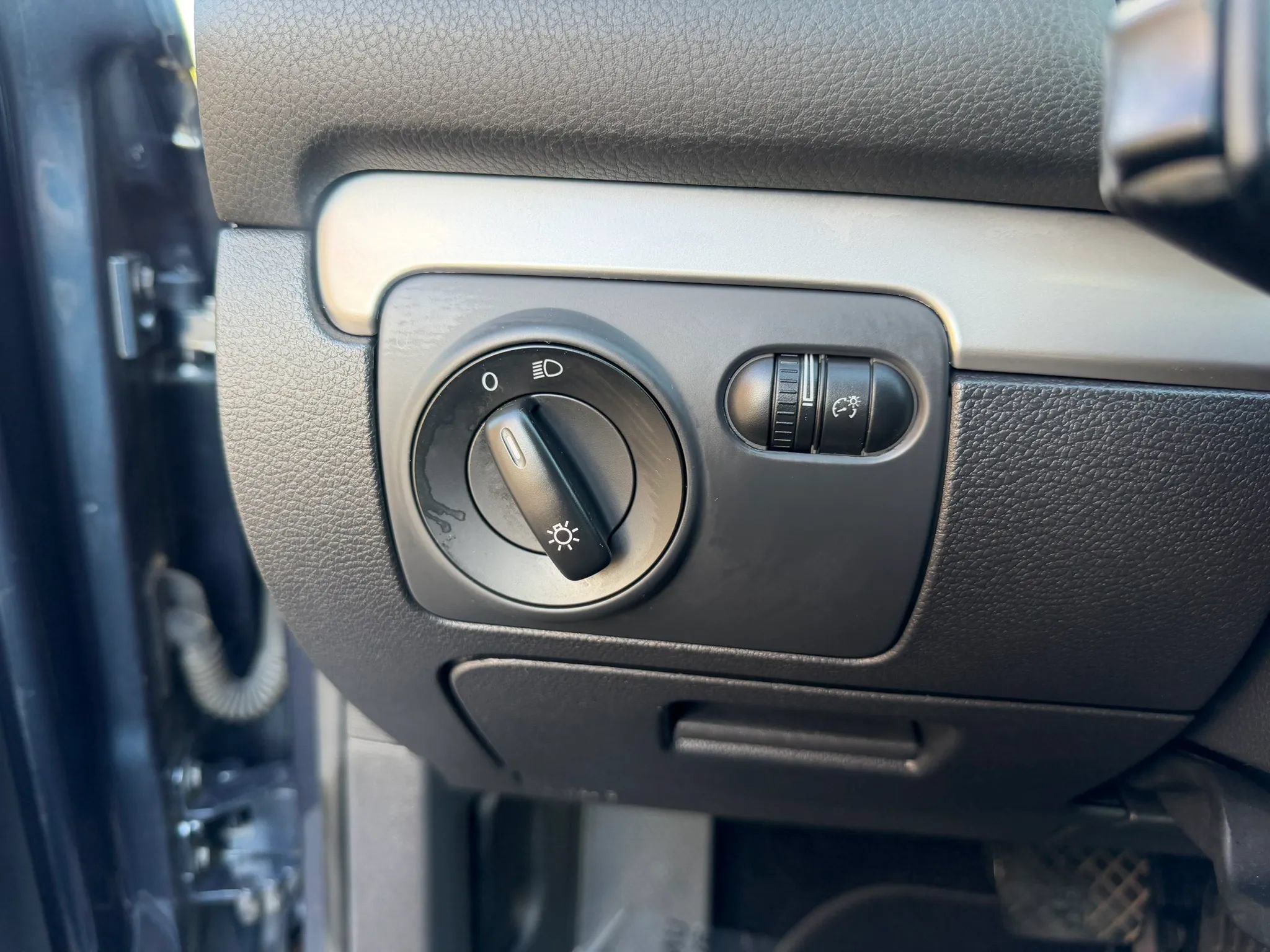 Used 2013 Volkswagen Golf 4-Door FWD image 23