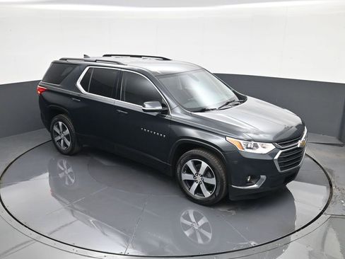 Used 2020 Chevrolet Traverse LT w/ LT Premium Package image 26