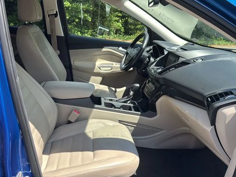 Used 2017 Ford Escape Titanium image 12