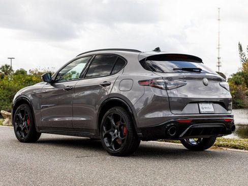 New 2025 Alfa Romeo Stelvio Sprint image 5