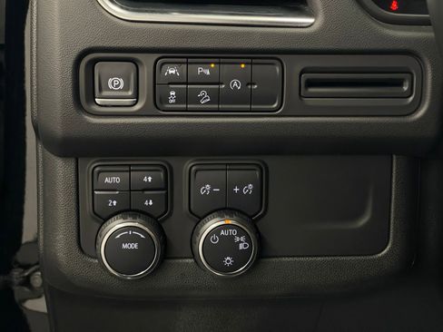 Used 2024 Chevrolet Tahoe Premier image 18